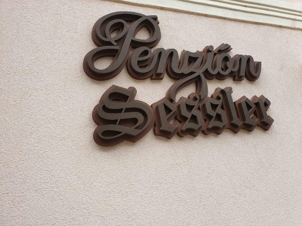 Penzión SESSLER *** Trnava Exterior foto