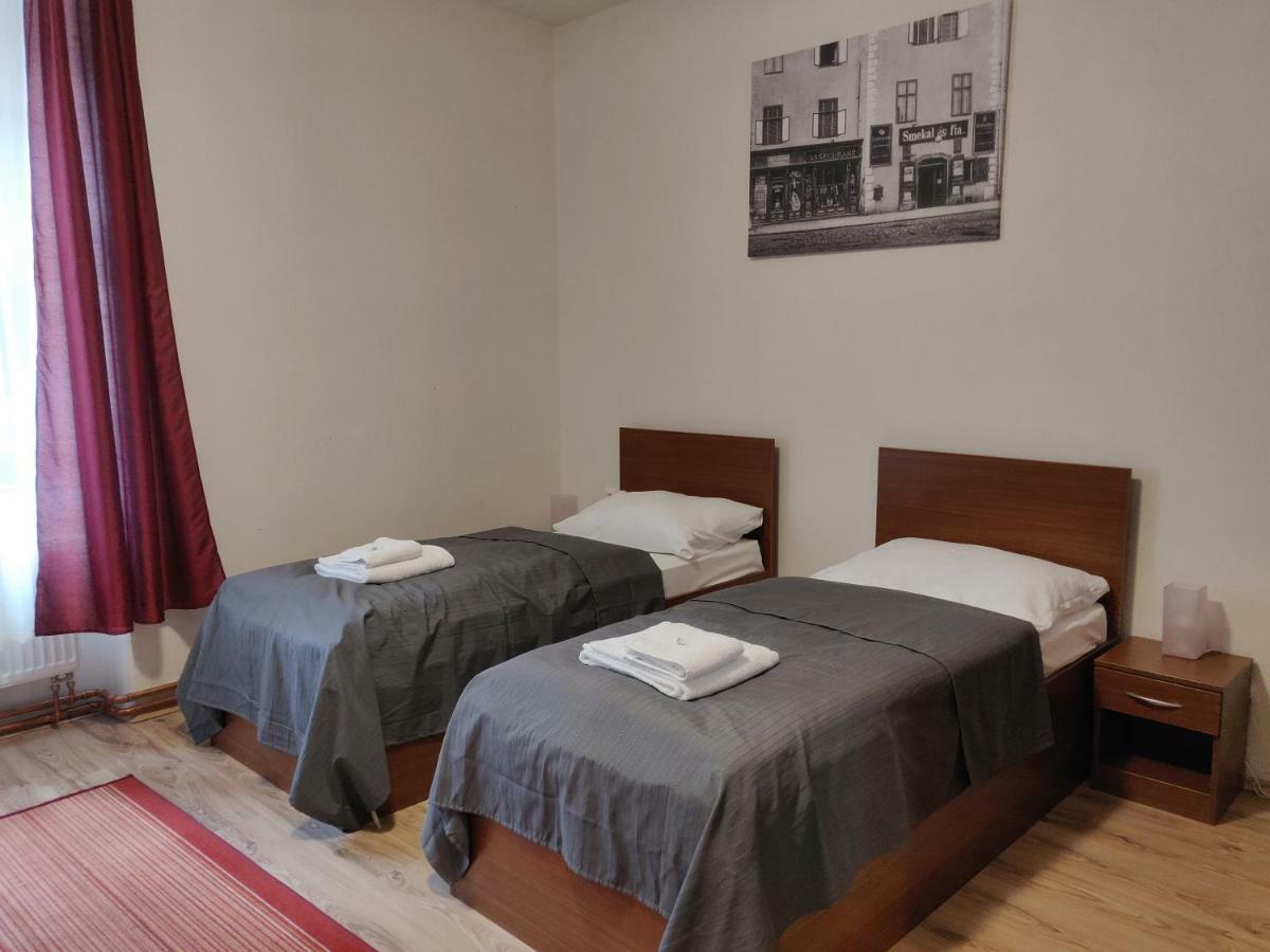 Penzión SESSLER *** Trnava Exterior foto